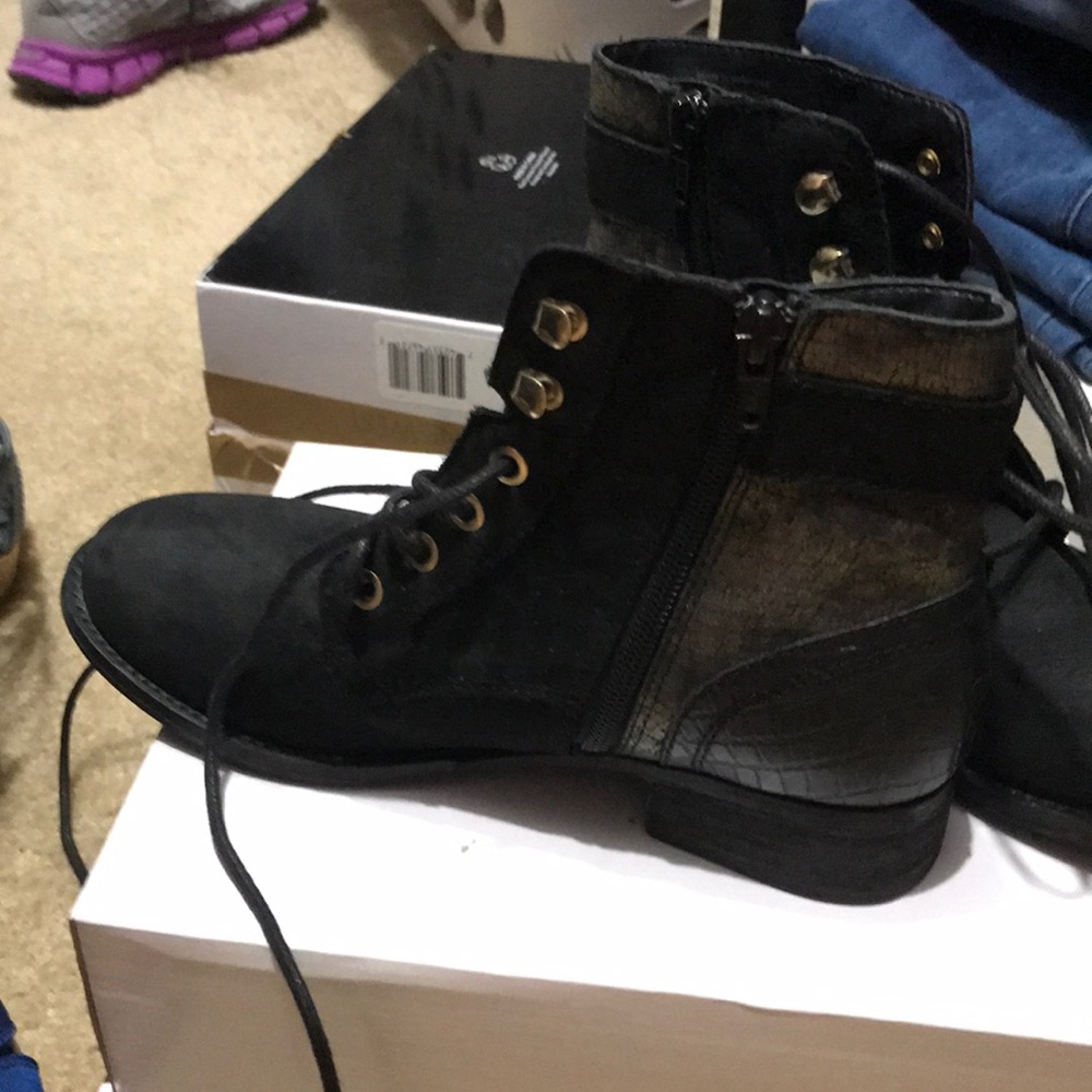 ALDO - Picture 2 of 3